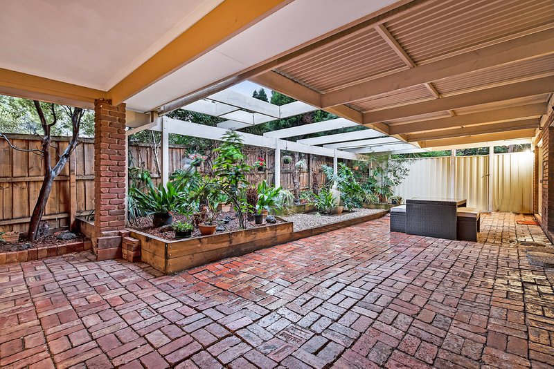 Photo - 15 Alexis Court, Wantirna South VIC 3152 - Image 9