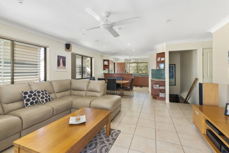 Photo - 15 Alinjarra Drive, Tugun QLD 4224 - Image 3