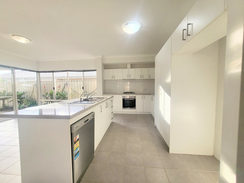 Photo - 15 Allamanda Gate, Helena Valley WA 6056 - Image 7