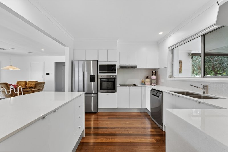 Photo - 15 Allawah Street, Sorrento QLD 4217 - Image 9