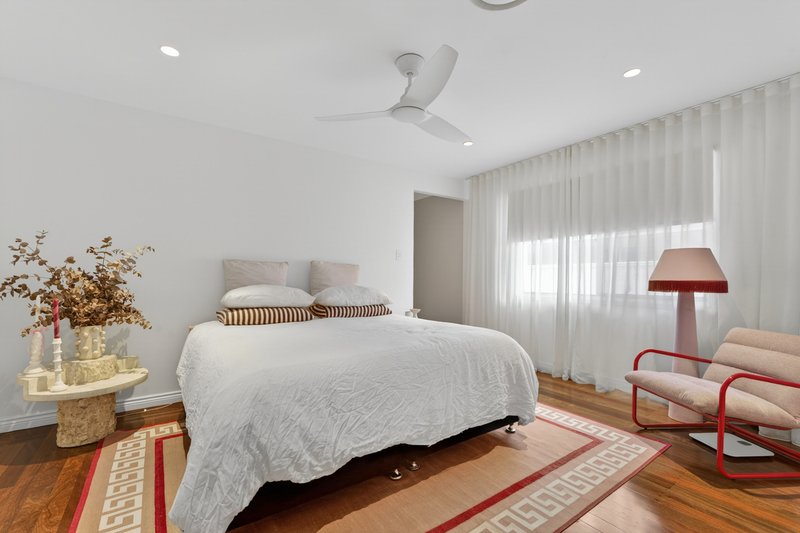 Photo - 15 Allawah Street, Sorrento QLD 4217 - Image 15