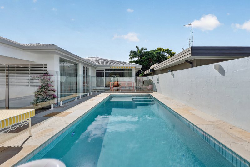Photo - 15 Allawah Street, Sorrento QLD 4217 - Image 23