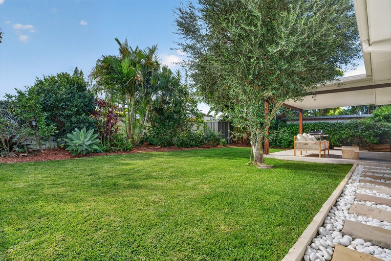Photo - 15 Allawah Street, Sorrento QLD 4217 - Image 27