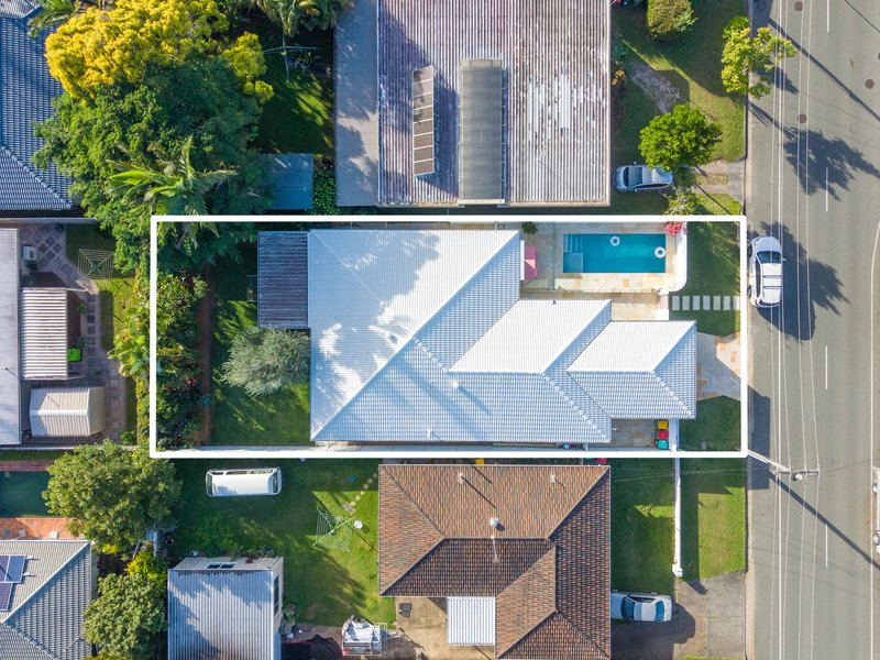 Photo - 15 Allawah Street, Sorrento QLD 4217 - Image 28
