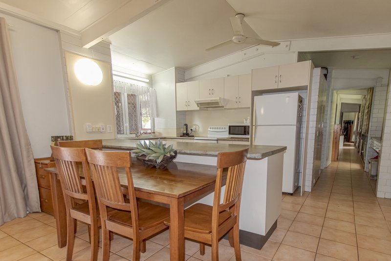 Photo - 15 Allowgu Walk, Weipa QLD 4874 - Image 5