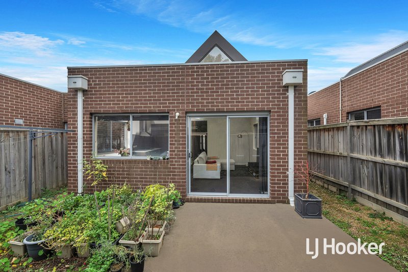 Photo - 15 Alphie Way, Doreen VIC 3754 - Image 9
