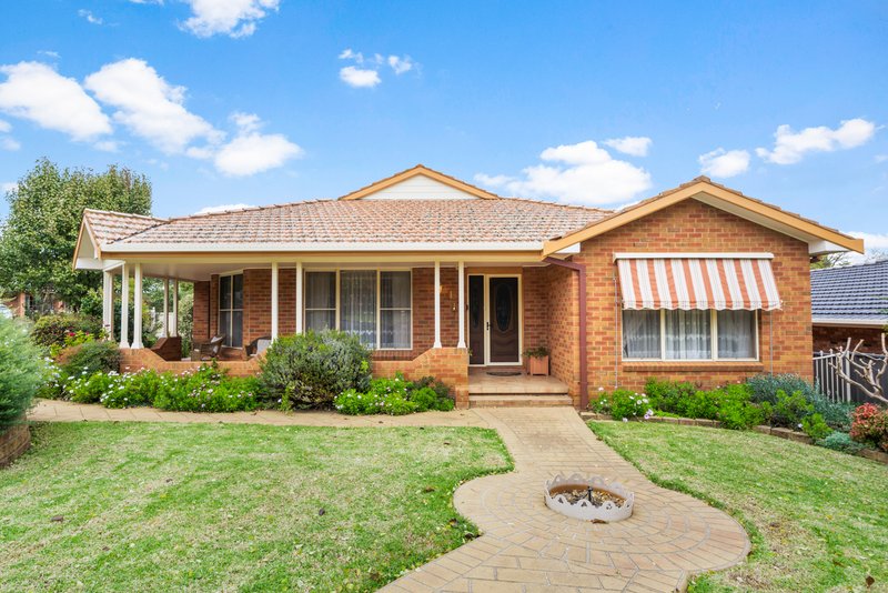 15 Amaroo Avenue, Cowra NSW 2794