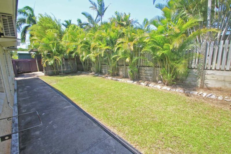 Photo - 15 Anderson Street, Clinton QLD 4680 - Image 12