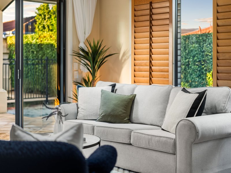 Photo - 15 Angophora Street, Robertson QLD 4109 - Image 8