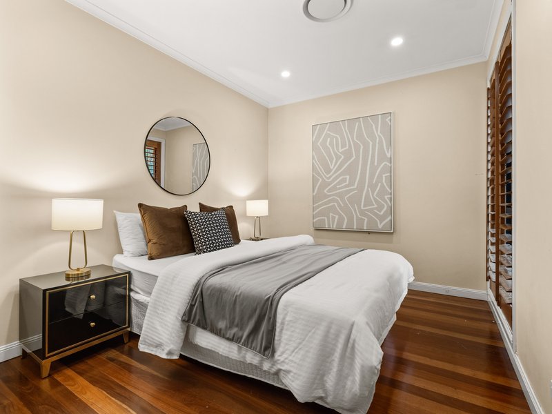 Photo - 15 Angophora Street, Robertson QLD 4109 - Image 19