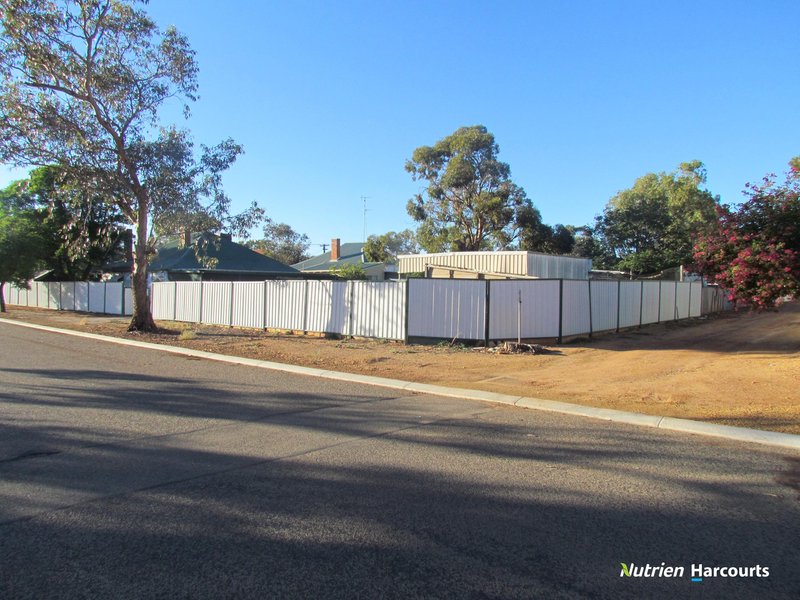 Photo - 15 Annetts Road, Dalwallinu WA 6609 - Image 3