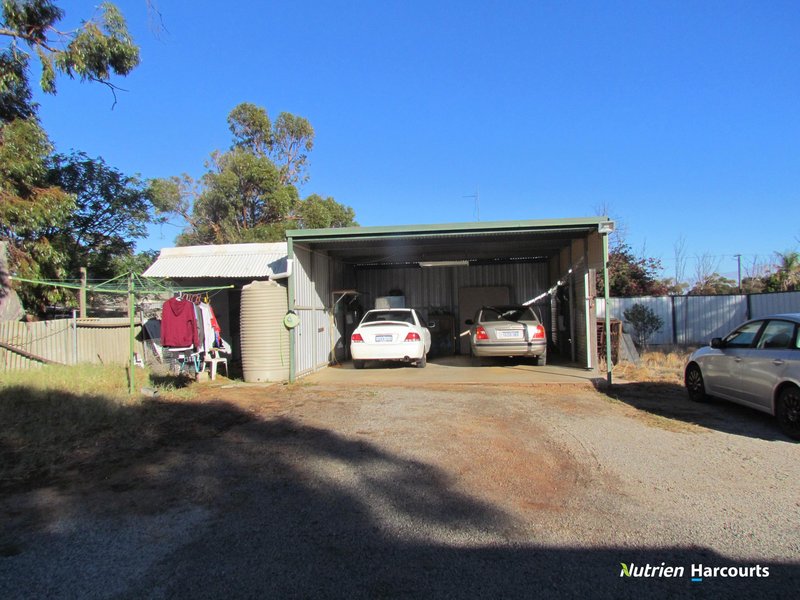 Photo - 15 Annetts Road, Dalwallinu WA 6609 - Image 9