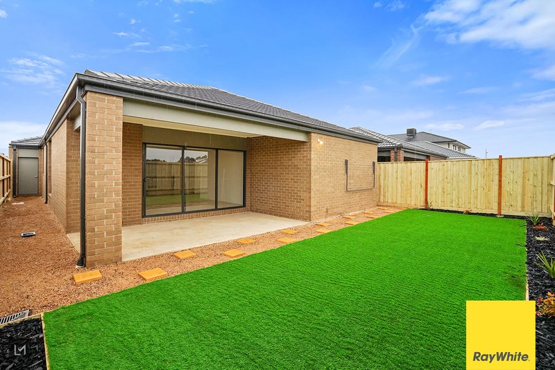 Photo - 15 Antoinette Street, Tarneit VIC 3029 - Image 14