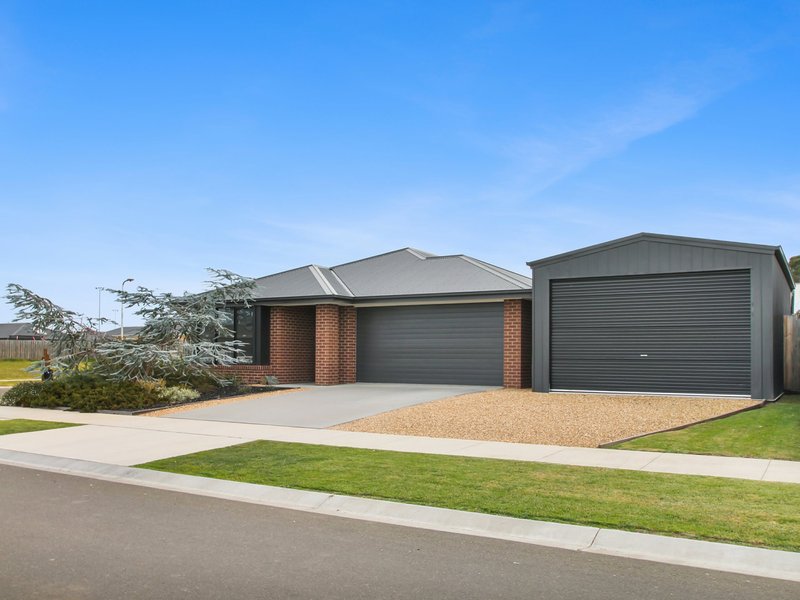 Photo - 15 Archer Avenue, Lucknow VIC 3875 - Image 1