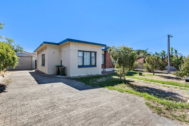 Photo - 15 Archerfield Avenue, Christies Beach SA 5165 - Image 2