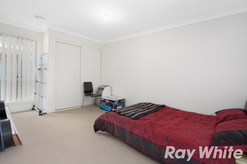 Photo - 15 Arrow Road, Cranbourne East VIC 3977 - Image 8