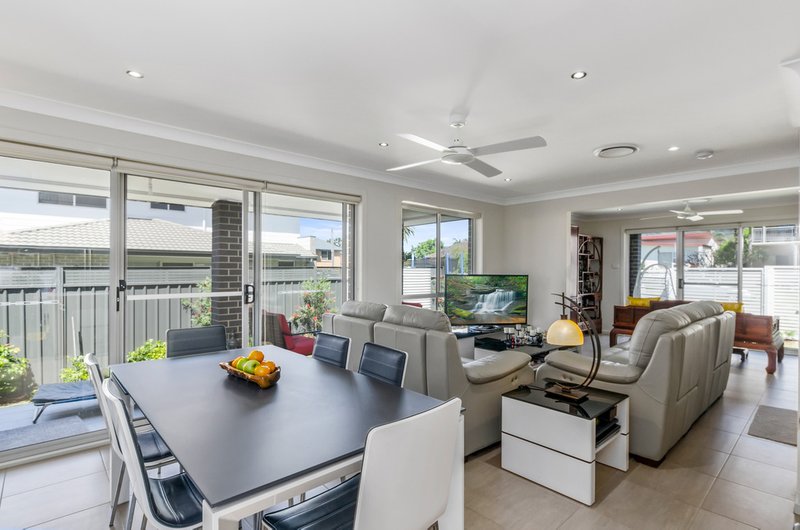 Photo - 15 Arthur Street, Thirroul NSW 2515 - Image 2