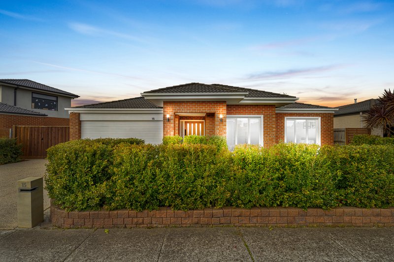 Photo - 15 Arwon Court, Sandhurst VIC 3977 - Image 17