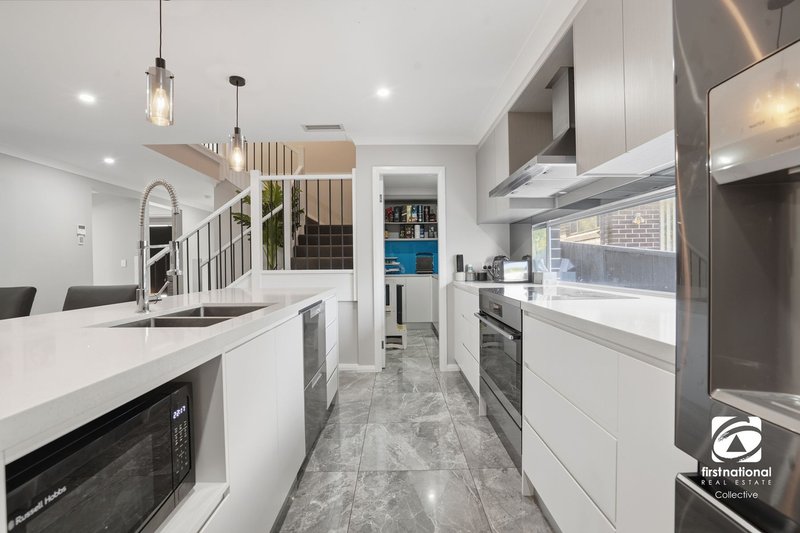 Photo - 15 Ascot Drive, Currans Hill NSW 2567 - Image 6