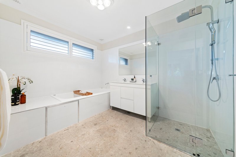 Photo - 15 Ashley Avenue, West Pennant Hills NSW 2125 - Image 9