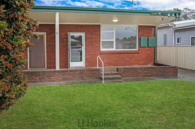 Photo - 1/5 Ashley Street, Marks Point NSW 2280 - Image 2