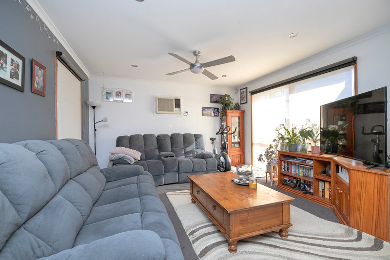 Photo - 15 Ashton Crescent, Hoppers Crossing VIC 3029 - Image 10