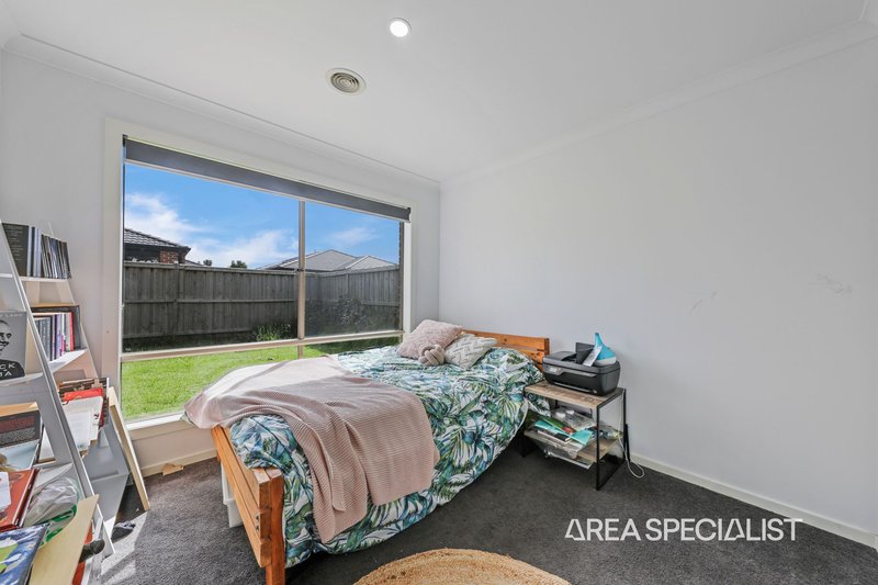 Photo - 15 Aspen Street, Pakenham VIC 3810 - Image 15