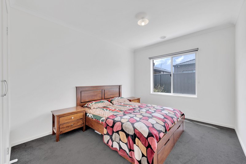 Photo - 15 Aspire Street, Tarneit VIC 3029 - Image 11