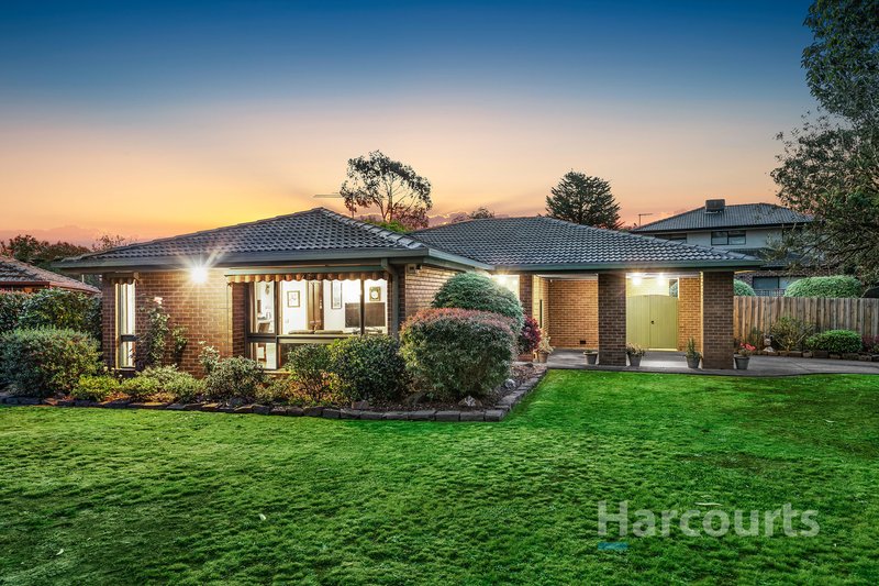 15 Attenborough Square, Wantirna VIC 3152