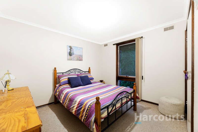 Photo - 15 Attenborough Square, Wantirna VIC 3152 - Image 8