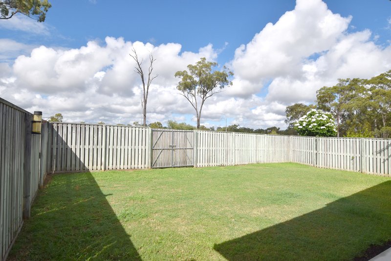 Photo - 15 Aurora Road, Tannum Sands QLD 4680 - Image 2