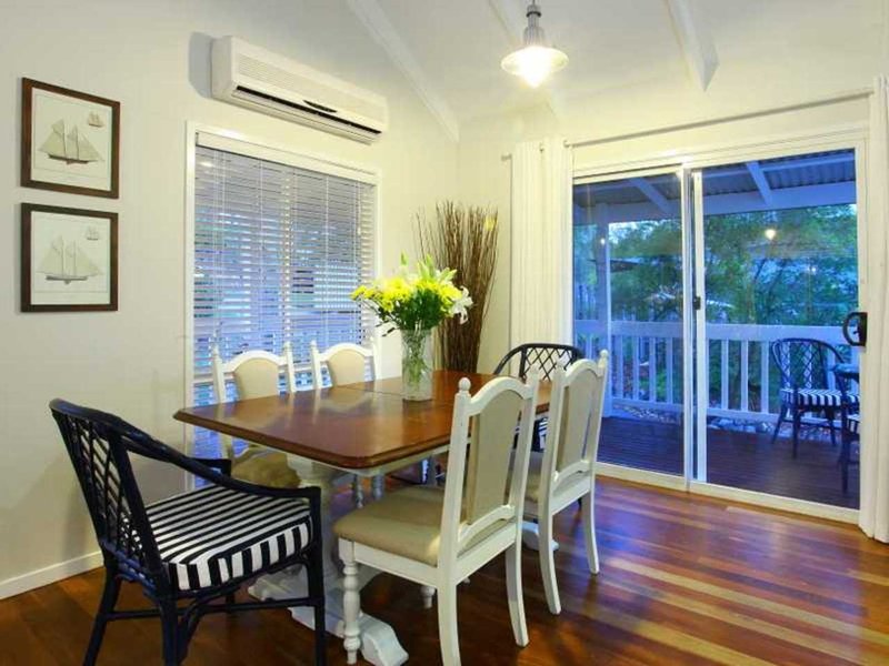 Photo - 15 Austral Crescent, Pacific Pines QLD 4211 - Image 3