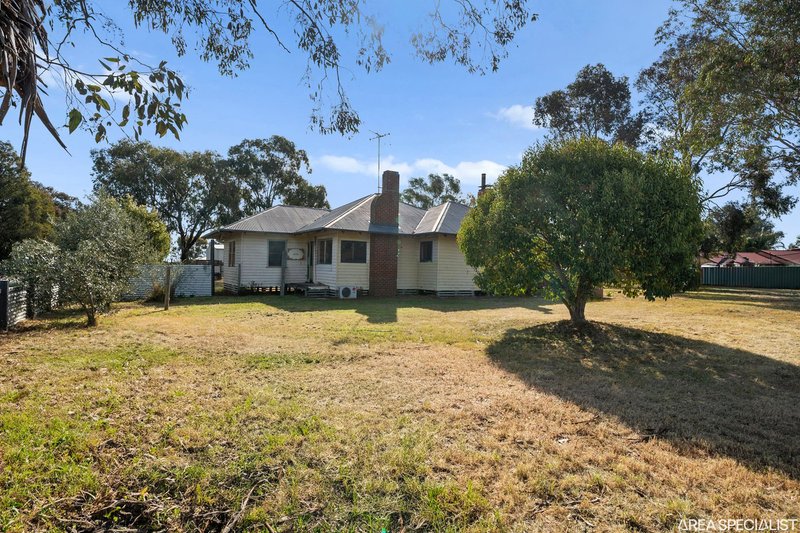 15 Avonlea Street, Numurkah VIC 3636