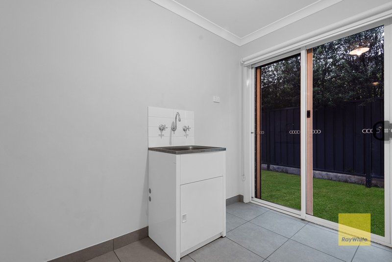 Photo - 15 Award Crescent, Truganina VIC 3029 - Image 12