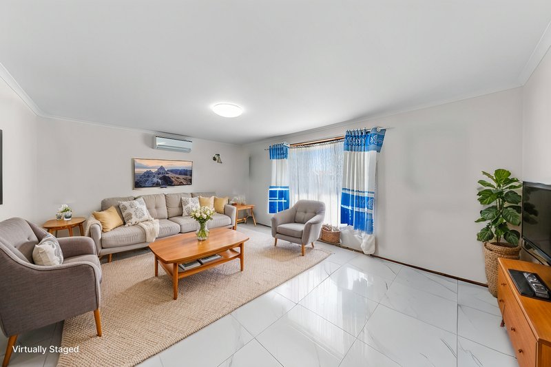 Photo - 15 Axford Road, Kings Park VIC 3021 - Image 2