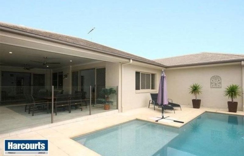 Photo - 15 Azienda Place, Bridgeman Downs QLD 4035 - Image 15