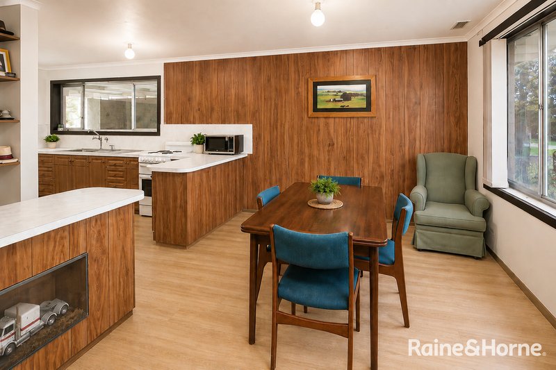 Photo - 15 Ballarto Road, Clyde VIC 3978 - Image 4