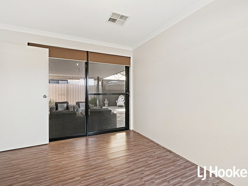 Photo - 15 Ballycastle Loop, Canning Vale WA 6155 - Image 13