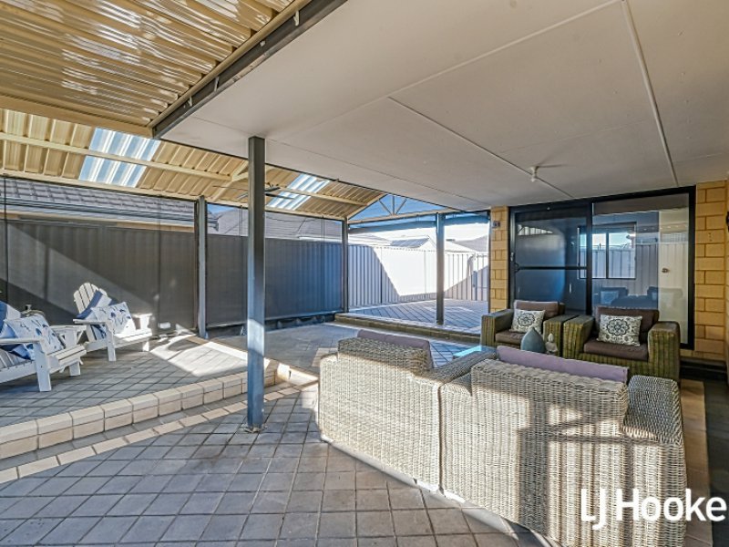 Photo - 15 Ballycastle Loop, Canning Vale WA 6155 - Image 17