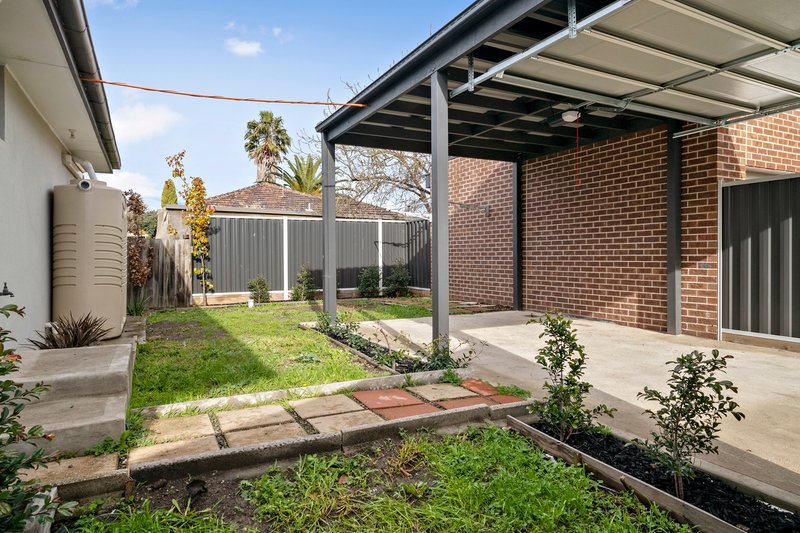 Photo - 1/5 Balmain Court, Lalor VIC 3075 - Image 9