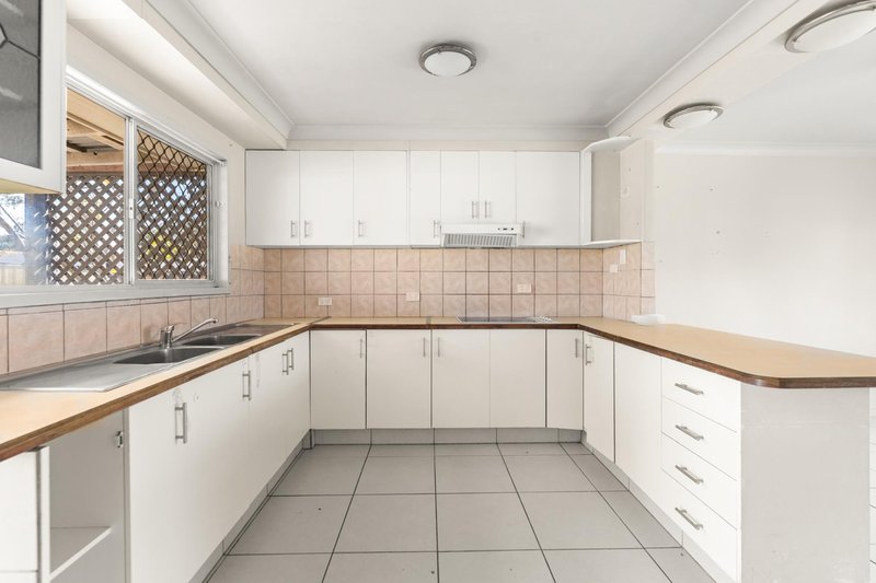 Photo - 15 Balmoral Street, Eagleby QLD 4207 - Image 7