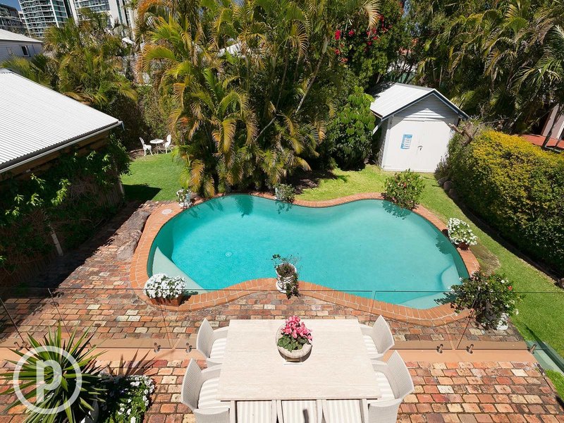 Photo - 15 Balowrie Street, Hamilton QLD 4007 - Image 15