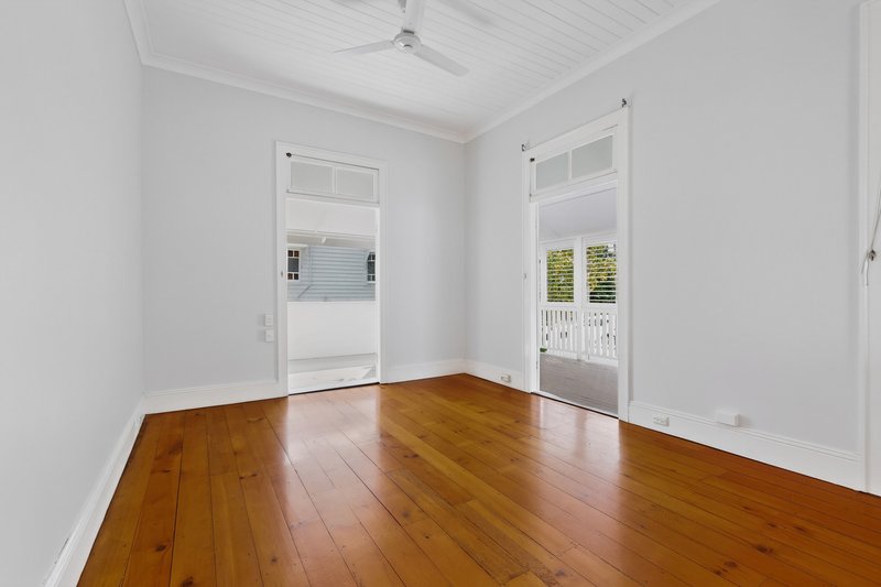 Photo - 15 Balowrie Street, Hamilton QLD 4007 - Image 7