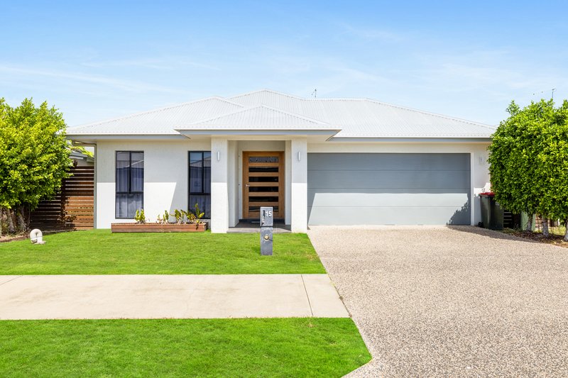 15 Bamford Close, Smithfield QLD 4878