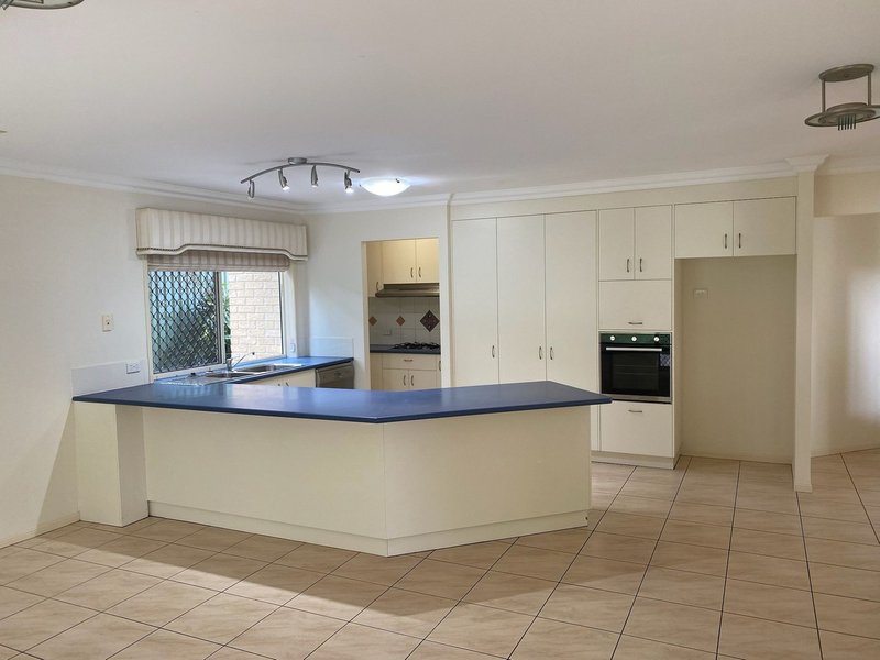 Photo - 15 Banksia Pl , Bridgeman Downs QLD 4035 - Image 5