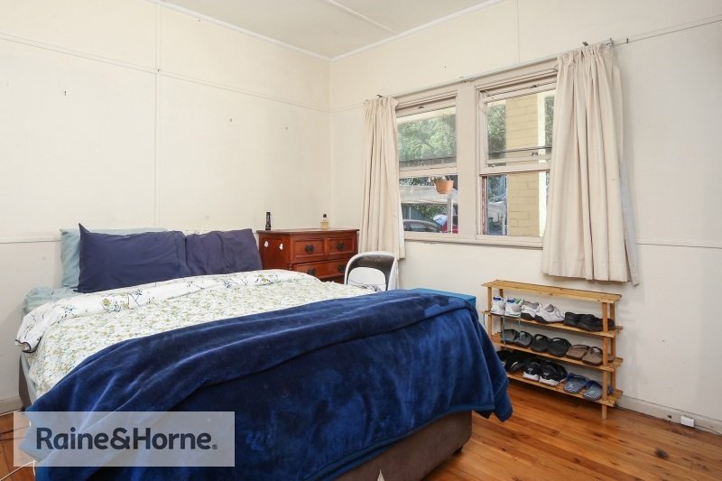 Photo - 15 Banksia Street, Ettalong Beach NSW 2257 - Image 4