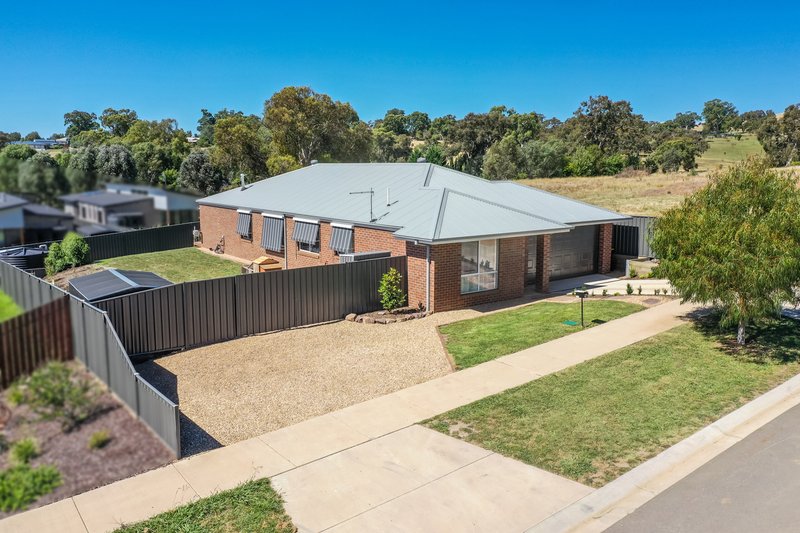 Photo - 15 Banksia Street, Mansfield VIC 3722 - Image 4