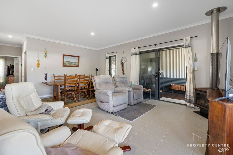 Photo - 15 Banksia Street, Russell Island QLD 4184 - Image 8