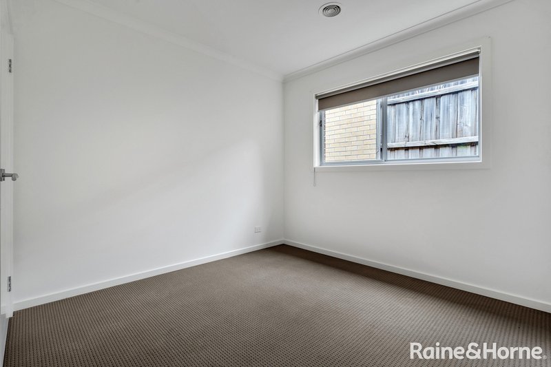 Photo - 1/5 Bannermann Street, Sunbury VIC 3429 - Image 10