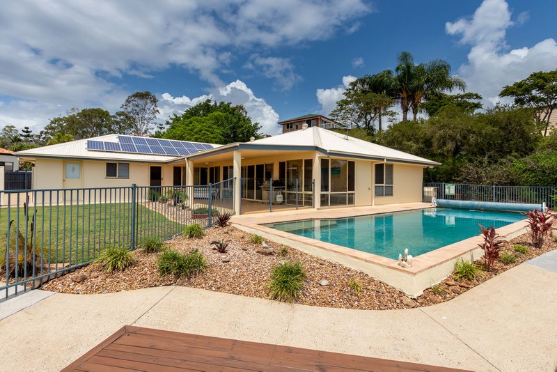 15 Barnhill Terrace, Edens Landing QLD 4207